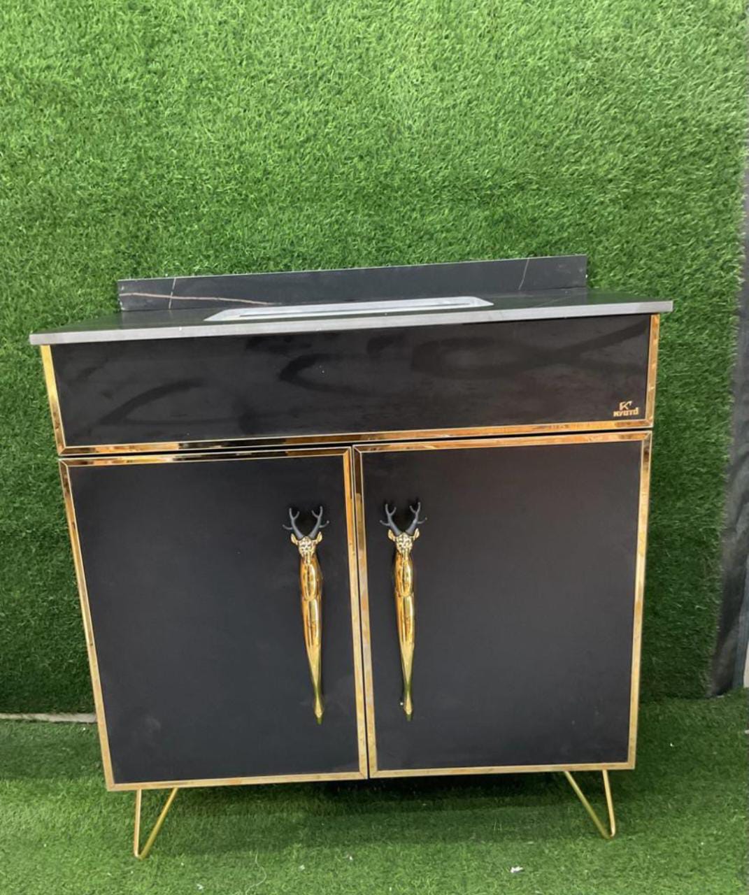 Hdhmr Vanity 32''fm (horse Gold)